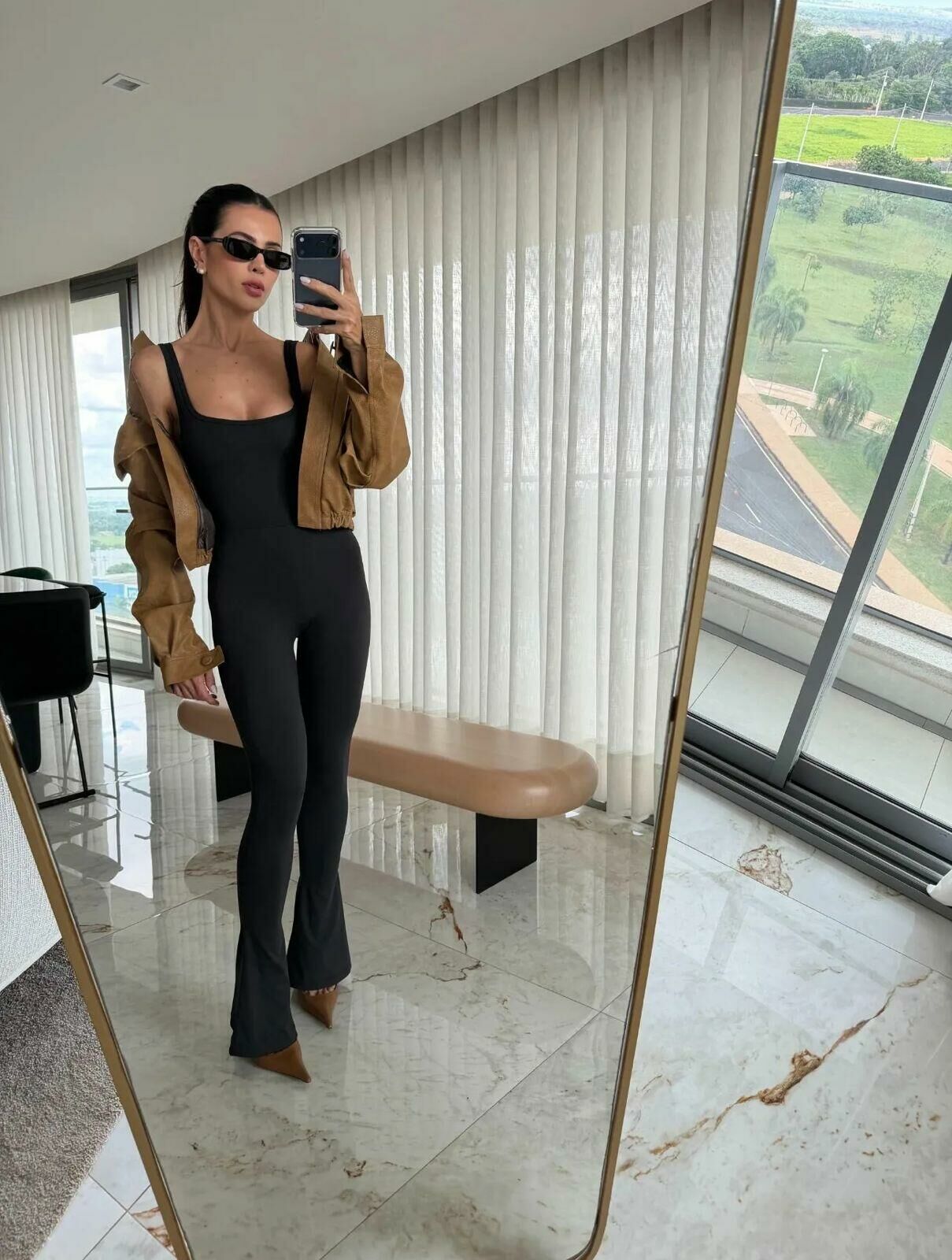 Imagem de Macacão Flávia Preto Cloude